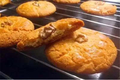 一滴淚，一個(gè)硬漢，一個(gè)桃酥...